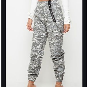 Maniere de Voir Digital Camo Cargo Pants